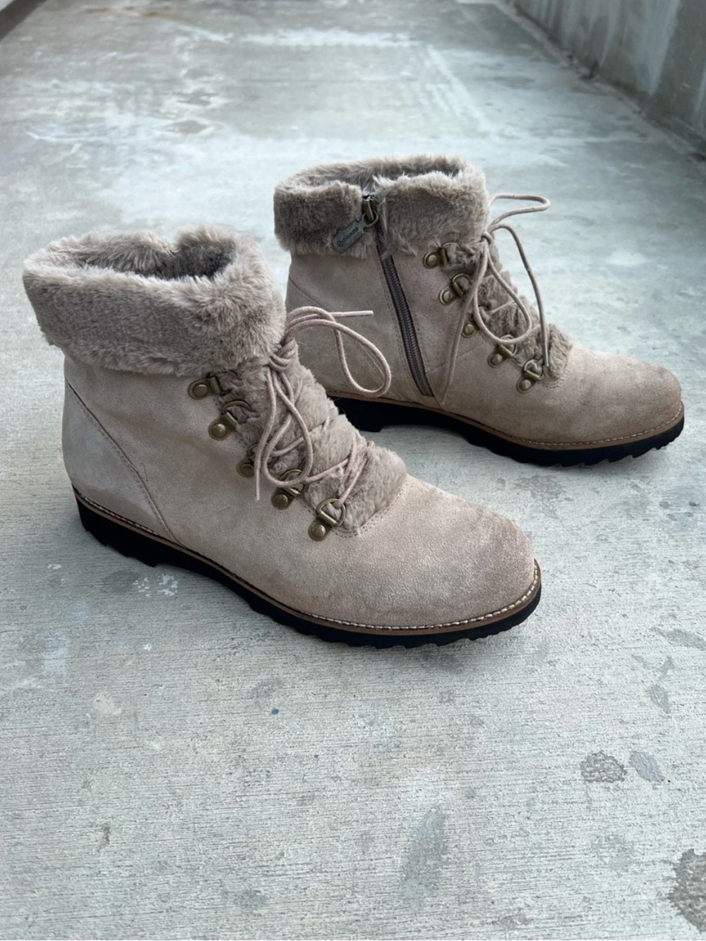 Blondo Rachel Mushroom Suede Women’s Boots - Size 9